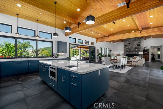1088 Via Conca Doro, Vista CA: https://media.crmls.org/medias/de7ac8e2-8e16-4c93-b773-9db18c69275f.jpg