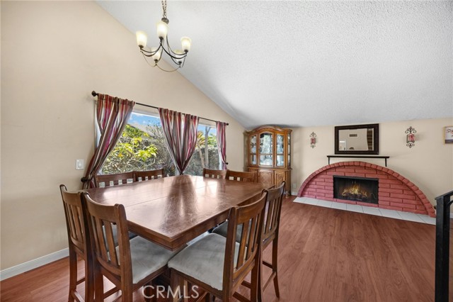Detail Gallery Image 12 of 36 For 9906 Cedar Ct, Cypress,  CA 90630 - 3 Beds | 2/1 Baths