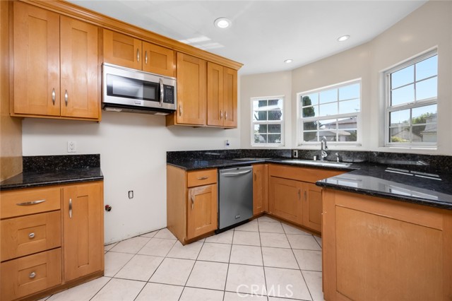 Detail Gallery Image 14 of 48 For 657 S Sadler Ave, East Los Angeles,  CA 90022 - 2 Beds | 1 Baths