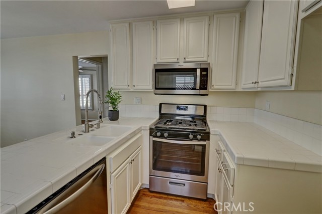 Detail Gallery Image 9 of 28 For 425 1/2 Dahlia Ave, Corona Del Mar,  CA 92625 - 2 Beds | 2 Baths