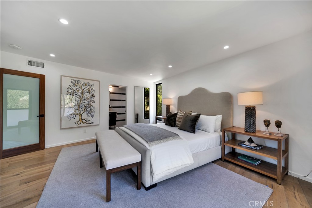 43. 2743 Laurel Canyon Boulevard Los Angeles, CA 90046