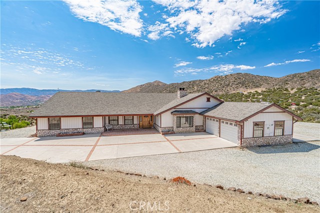 5329 Hubbard Road, Acton CA: https://media.crmls.org/medias/de7e55a8-f677-4424-a3e3-2120835cf0fa.jpg