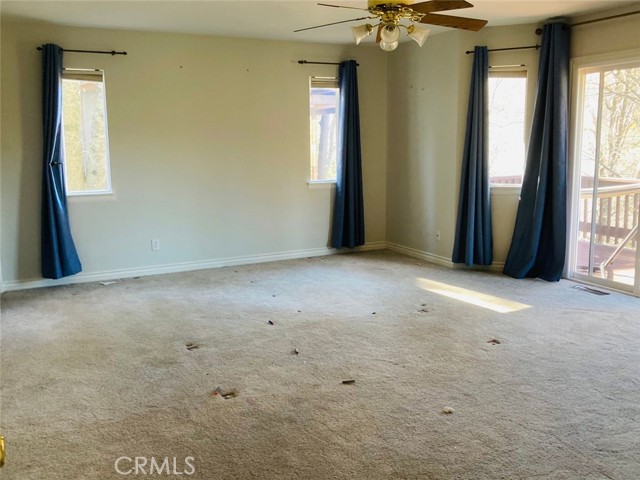 Detail Gallery Image 11 of 19 For 1302 Calgary Dr, Lake Arrowhead,  CA 92352 - 3 Beds | 2/1 Baths