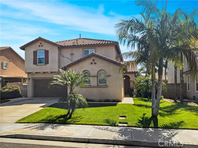 Detail Gallery Image 2 of 24 For 6720 White Clover Way, Corona,  CA 92880 - 4 Beds | 3 Baths