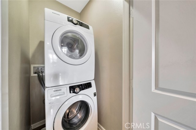 5325 Pacific Terrace, Hawthorne CA: https://media.crmls.org/medias/de80776b-ba33-4256-9405-eff729769da9.jpg