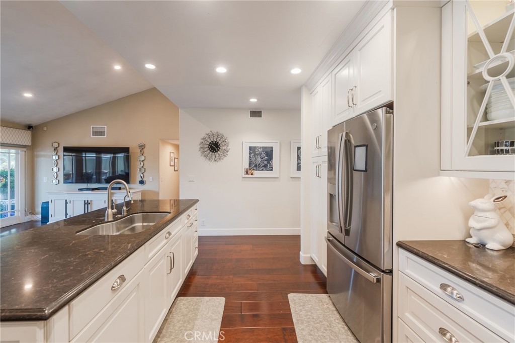 MLS #OC26158759 image #11
