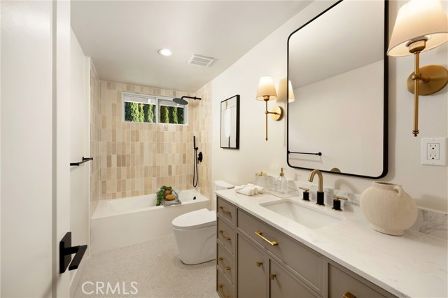 Detail Gallery Image 25 of 37 For 1839 Pitcairn Dr, Costa Mesa,  CA 92626 - 5 Beds | 4/1 Baths