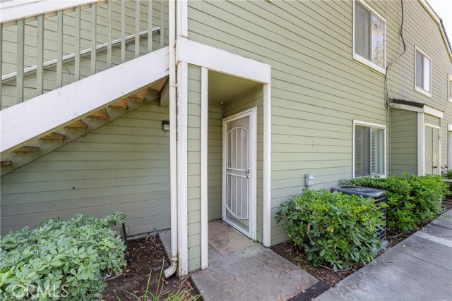 Detail Gallery Image 9 of 44 For 5812 Old Village Rd #212,  Yorba Linda,  CA 92887 - 3 Beds | 2 Baths