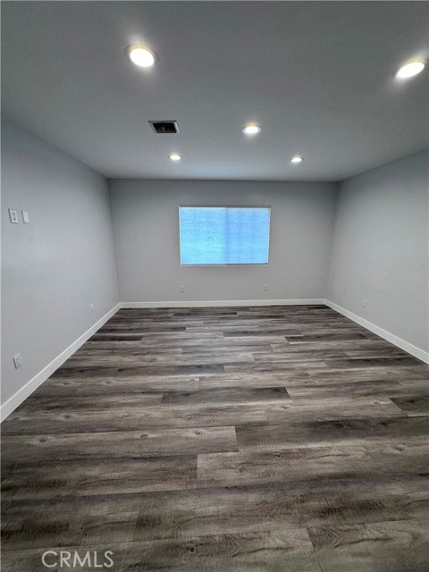 Detail Gallery Image 8 of 11 For 14671 Clymer, –,  CA 91345 - 3 Beds | 2 Baths