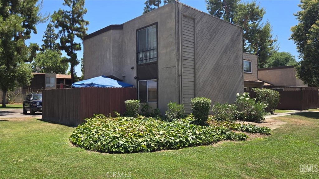 6021 Almendra Avenue #C