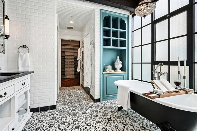 3208 Agnes Road, Manhattan Beach CA: https://media.crmls.org/medias/de82d1fd-648a-4fc3-af10-7ea27094e847.jpg