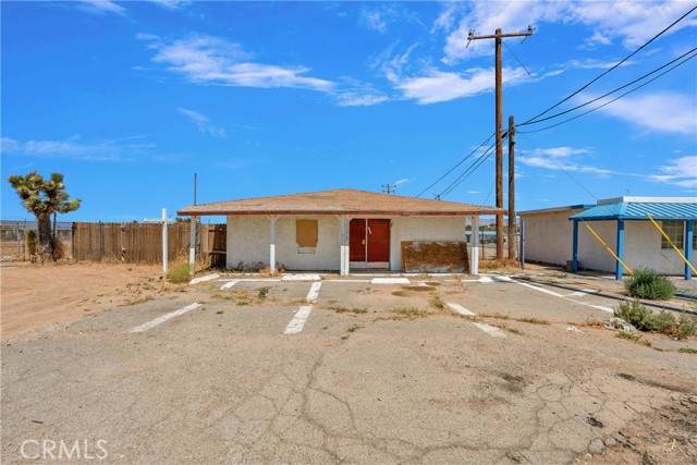 9777 Tamarisk Avenue, Hesperia, California 92345, ,Commercial Sale,For Sale,9777 Tamarisk Avenue,CRHD25111922