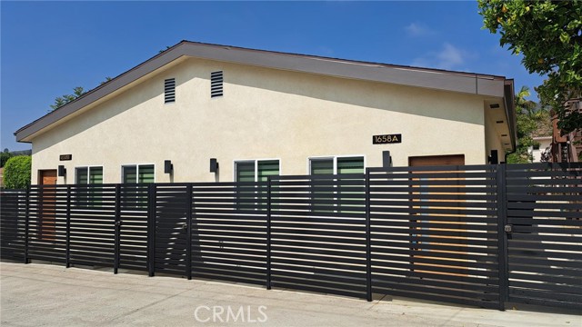 Detail Gallery Image 5 of 20 For 1658 Del Valle Ave a,  Glendale,  CA 91208 - 2 Beds | 2 Baths
