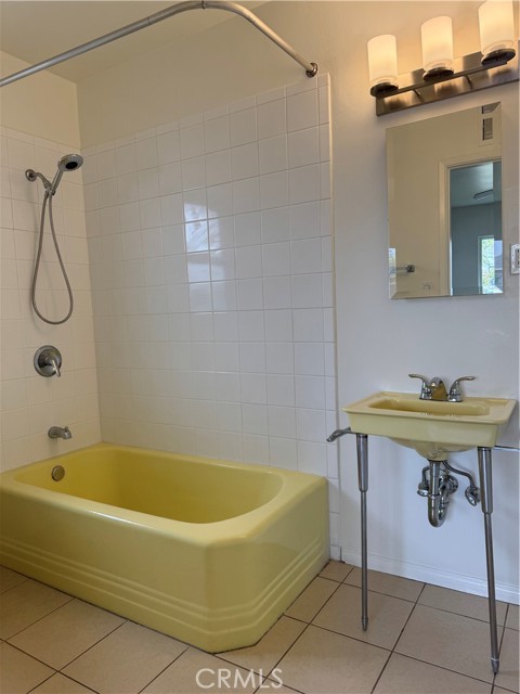 Detail Gallery Image 15 of 37 For 241 N 16th St, Montebello,  CA 90640 - 2 Beds | 2 Baths