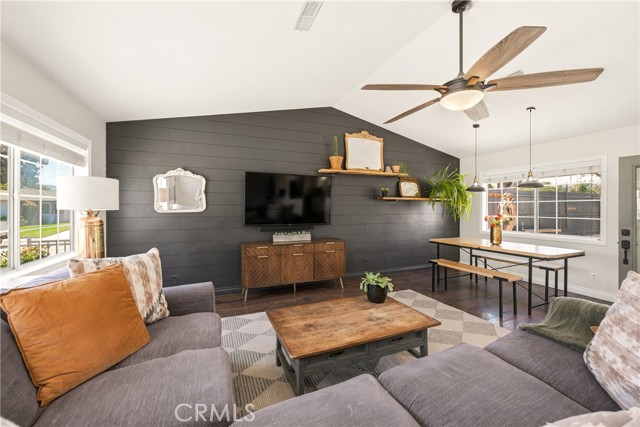 Detail Gallery Image 29 of 29 For 2041 Lupin St, Simi Valley,  CA 93065 - 3 Beds | 2 Baths