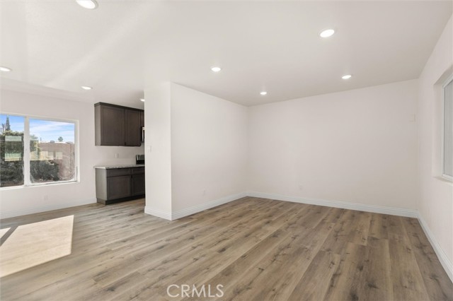 Detail Gallery Image 5 of 15 For 19237 Bryant St #16,  Northridge,  CA 91324 - 1 Beds | 1 Baths