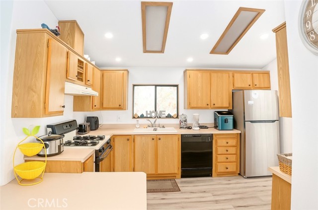 5001 W Florida, Hemet CA: https://media.crmls.org/medias/de83e9d5-6059-42ad-b6cd-0aa606fc1f68.jpg