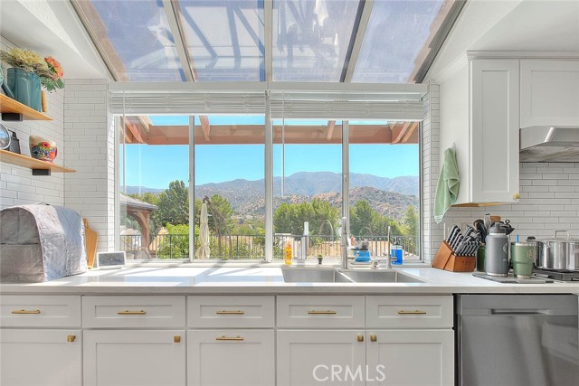 Detail Gallery Image 28 of 72 For 3344 Deaver Dr, Corona,  CA 92882 - 4 Beds | 3 Baths