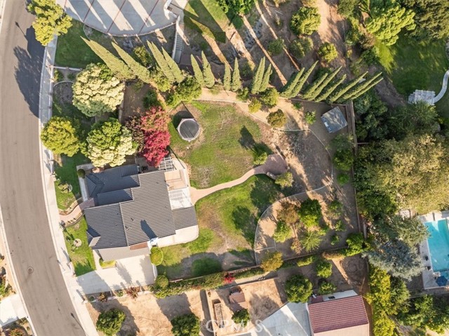 6641 Hawarden Drive, Riverside CA: https://media.crmls.org/medias/de842cf5-71b4-4654-aa61-eaee07549f12.jpg
