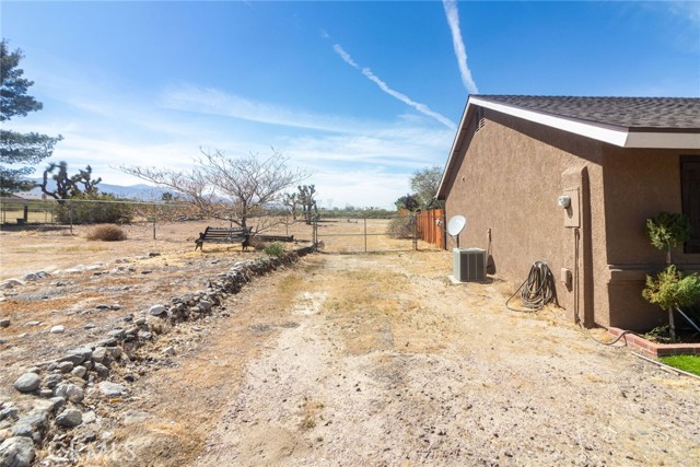 Detail Gallery Image 12 of 40 For 12186 Desert Ranch, Phelan,  CA 92371 - 3 Beds | 2 Baths