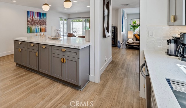 7520 Bobbyboyar Avenue, West Hills CA: https://media.crmls.org/medias/de84a782-cb4e-481c-b4a3-679c854abb2a.jpg