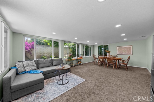 222 Phlox Avenue, Redlands CA: https://media.crmls.org/medias/de8542e0-6418-48a9-9d64-df94ddbd7a33.jpg