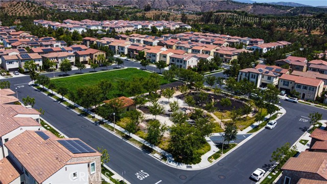 67 Tundra, Irvine CA: https://media.crmls.org/medias/de859bd0-a122-4bc9-8c6a-8ca5f5399a8e.jpg