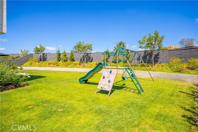 Detail Gallery Image 10 of 75 For 1341 Roots Way, Rancho Mission Viejo,  CA 92694 - 3 Beds | 2/1 Baths