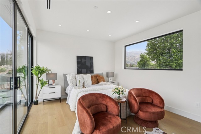 Detail Gallery Image 27 of 61 For 2227 N Lamer St, Burbank,  CA 91504 - 4 Beds | 4/1 Baths