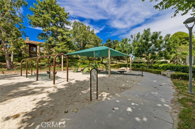 26 Trail Canyon Drive, Aliso Viejo CA: https://media.crmls.org/medias/de872bb6-f0a5-4a8d-be96-ea7077e44b06.jpg