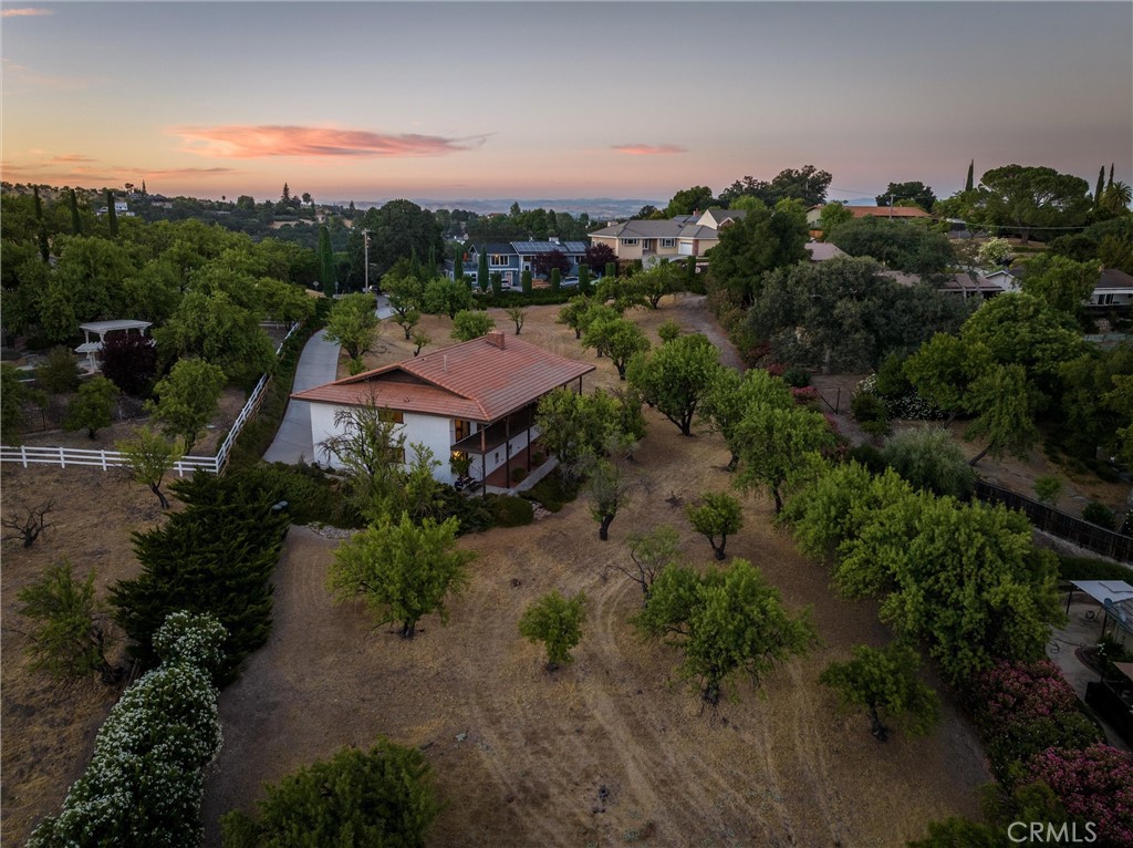 116 Hilltop Drive, Paso Robles, CA 93446