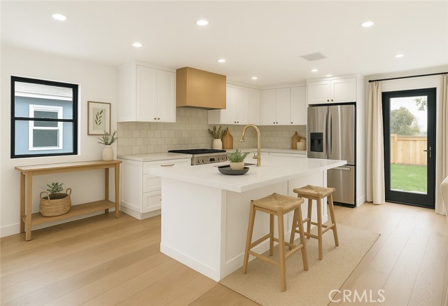 Detail Gallery Image 1 of 38 For 8334 Winsford Ave, Los Angeles,  CA 90045 - 5 Beds | 4 Baths