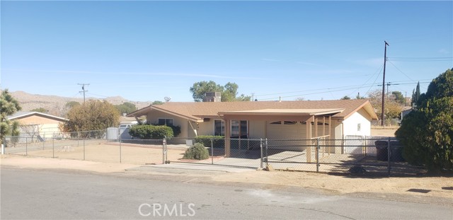 Detail Gallery Image 2 of 66 For 7549 Borrego Trl, Yucca Valley,  CA 92284 - 2 Beds | 2 Baths