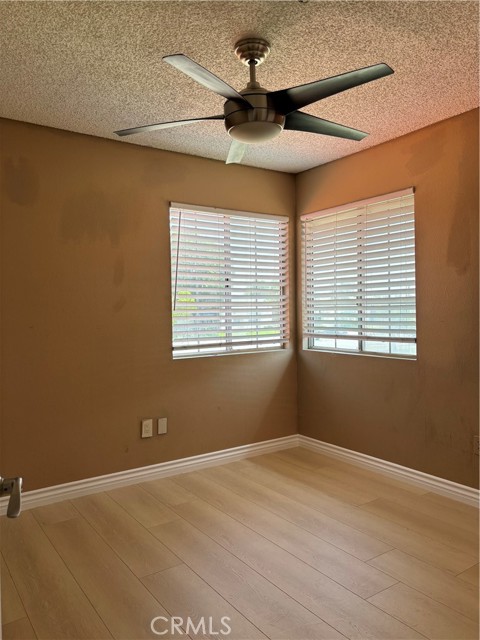 7634 Plumaria Drive, Fontana CA: https://media.crmls.org/medias/de88e71a-3bd7-4f7b-a0db-04f1e62125fe.jpg