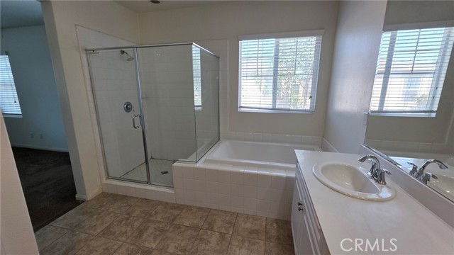Detail Gallery Image 12 of 25 For 2915 E via Terrano, Ontario,  CA 91764 - 3 Beds | 2/1 Baths