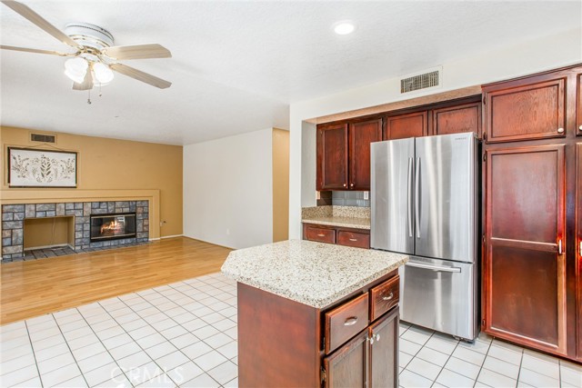 Detail Gallery Image 12 of 36 For 6714 Country Oaks Dr, Highland,  CA 92346 - 5 Beds | 3 Baths