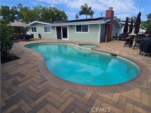 Detail Gallery Image 32 of 39 For 249 Loyola Rd, Costa Mesa,  CA 92626 - 4 Beds | 2 Baths