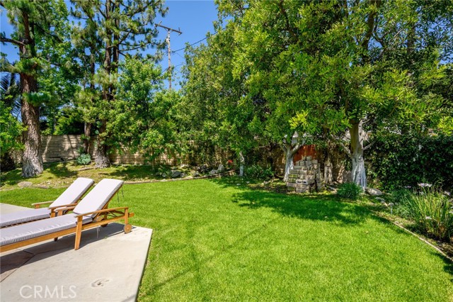 2305 Henrietta Avenue, La Crescenta CA: https://media.crmls.org/medias/de8c3810-af02-404e-8e24-821724fa5f25.jpg