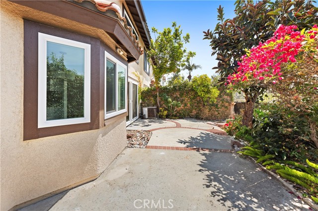24242 Briones Drive, Laguna Niguel CA: https://media.crmls.org/medias/de8cf8c2-ceaf-42f9-965d-396794c7274b.jpg