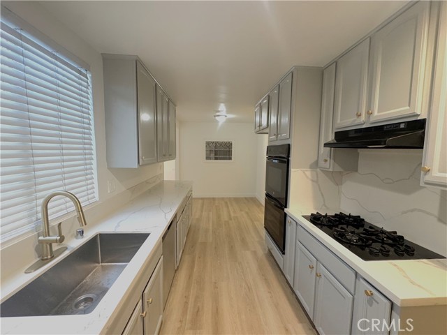 Detail Gallery Image 7 of 20 For 547 S Yorba St, Orange,  CA 92869 - 3 Beds | 1 Baths