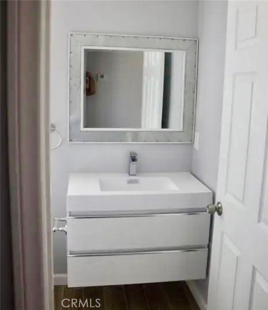 Detail Gallery Image 6 of 8 For 7339 De Soto Ave, Canoga Park,  CA 91304 - 2 Beds | 2 Baths