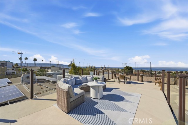 Detail Gallery Image 29 of 63 For 1001 2nd, Hermosa Beach,  CA 90254 - 5 Beds | 3/1 Baths