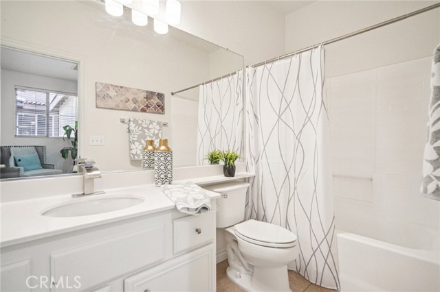 Detail Gallery Image 15 of 33 For 3406 E. Lochleven Ln. #B,  Orange,  CA 92869 - 3 Beds | 2/1 Baths