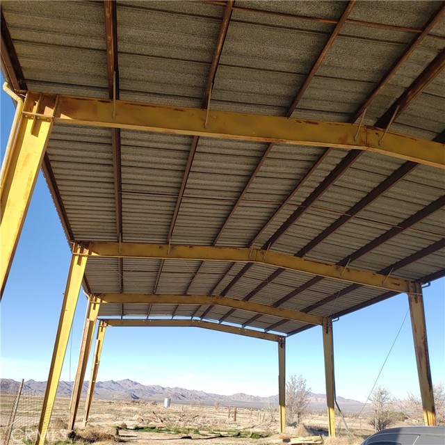 Detail Gallery Image 5 of 16 For 793 Locust Ave, Lucerne Valley,  CA 92356 - – Beds | – Baths