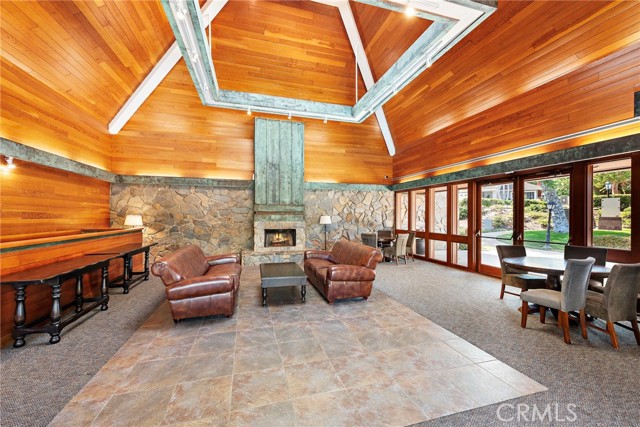 10212 St Cloud, North Tustin CA: https://media.crmls.org/medias/de8e4eb9-9c41-4958-9cb3-08d550ae4d65.jpg