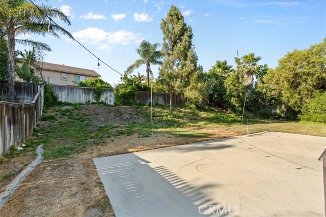 11868 Bunker Hill Drive, Rancho Cucamonga CA: https://media.crmls.org/medias/de8e6643-100f-4e08-b5ad-c59e5b158507.jpg