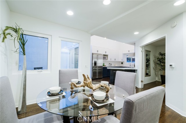 3207 Crest Drive, Manhattan Beach, California 90266, 3 Bedrooms Bedrooms, ,3 BathroomsBathrooms,Residential,Sold,Crest,PW21156135