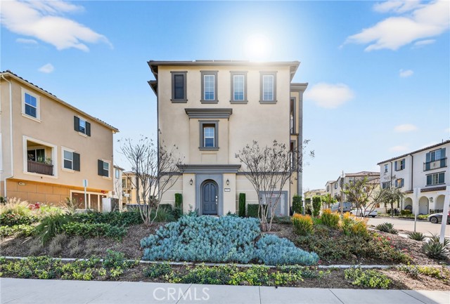 Front Image Thumbnail for CRDW26014403