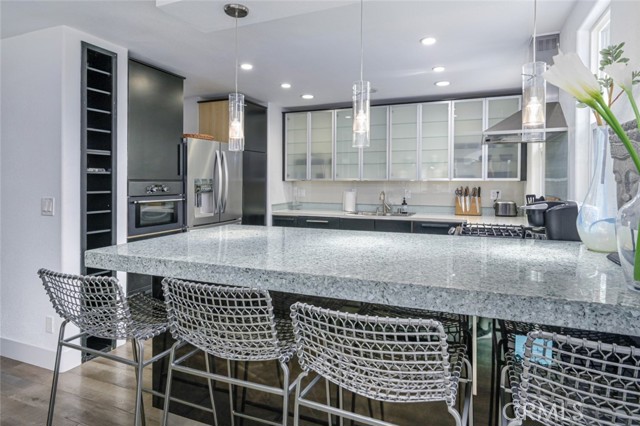 20121 Bushard Street, Huntington Beach CA: https://media.crmls.org/medias/de8f8556-b465-4421-9393-d8fcae37424c.jpg