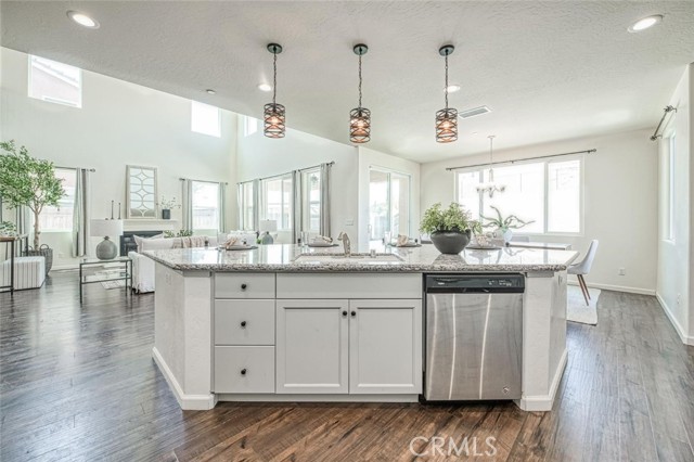 Detail Gallery Image 6 of 38 For 20128 Pescara Ln, Friant,  CA 93626 - 4 Beds | 3/1 Baths